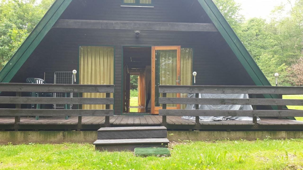 Ferienhaus Nr. 40 Im Ferienpark Am Twistesee Abádszalók ภายนอก รูปภาพ